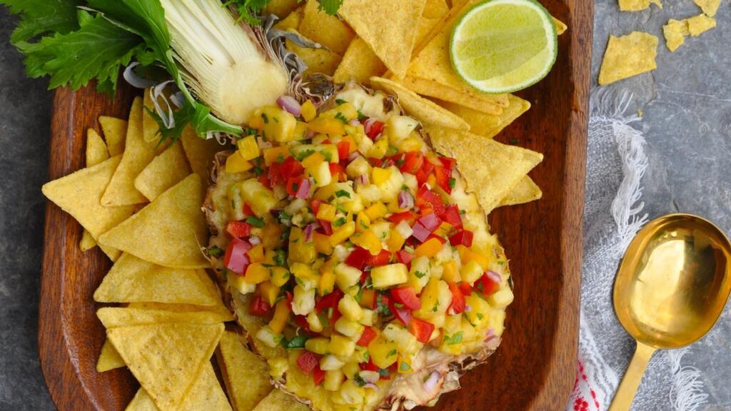 Pineapple salsa: perfect for barbecues