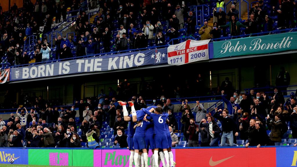 Chelsea celebrate Jorginho’s goal from the spot against Leicester. Photograph: Catherine Ivill/PA