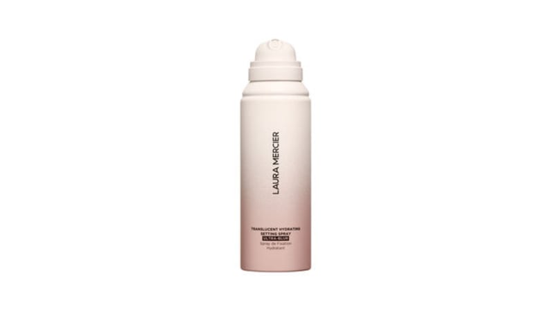 Laura Mercier Translucent Hydrating Setting Spray Ultra-Blur (€38 from Space NK)