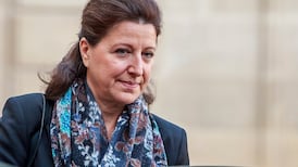 Health minister to run for Paris mayor as Macron ally quits