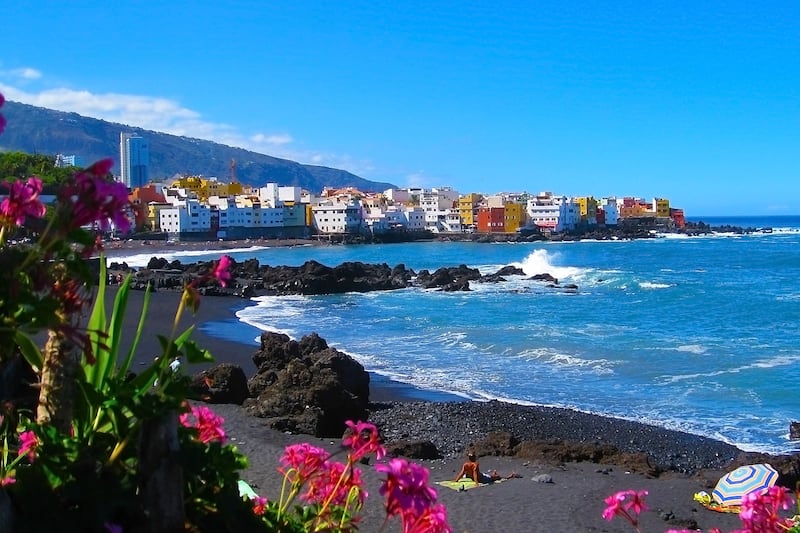 Three die as heavy seas batter Spanish island of Tenerife
