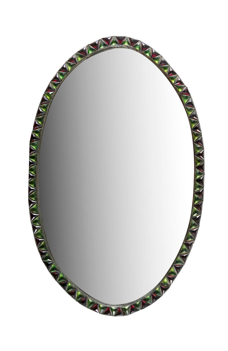 Lot 229: Early Irish 19th century oval Waterford Mirror €1,000–€1,500