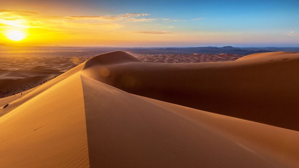 Oscar MacCarthy spent 14 years as a desert vagabond, travelling the Maghreb extensively and surveying its landscape