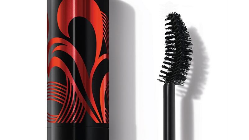 Max Factor 2000 Calorie Curved Brush Mascara (€9.99)