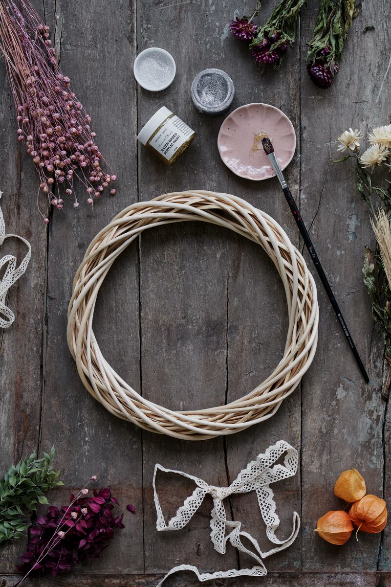 Things you need for your autumn wreath