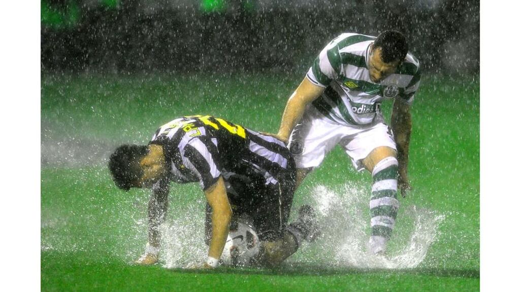 Shamrock Rovers' Patrick Kavanagh and Stephen Rice along with Juventus' Diego battle the elements in their Europa League Third Qualifying Round 2nd Leg at Stadio Braglia, Modena, Italy. (Photograph: Andrea Staccioli/Inpho)