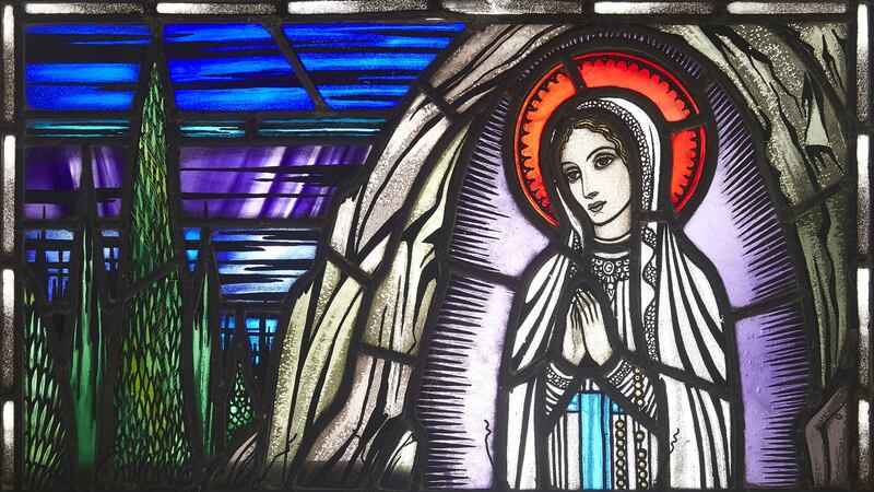 A stained glass panel by Harry Clarke Studios achieved €36,000 against a reserve of €3,000-€6,000 at Whyte’s sale.