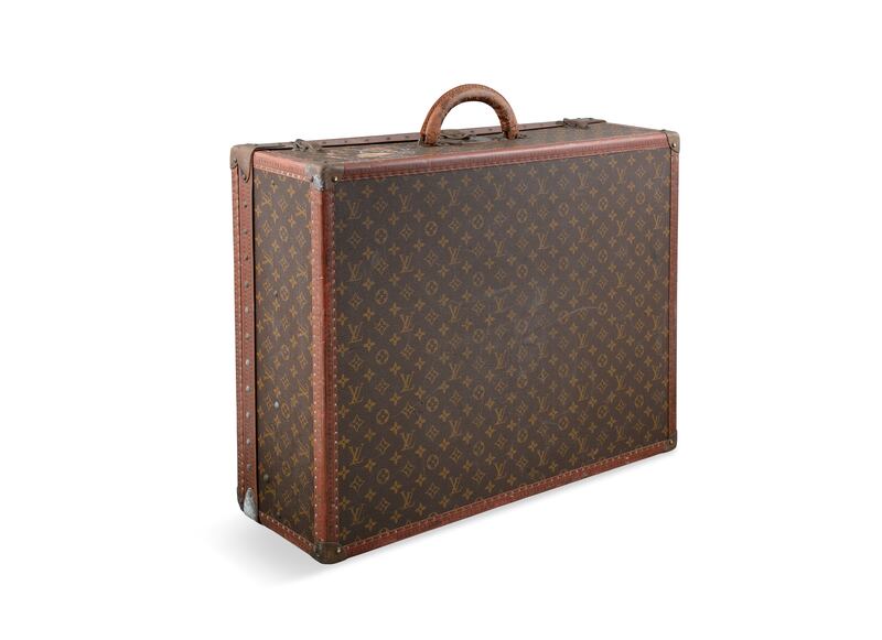 A Louis Vuitton travel case from the mid-20th century (€1,500-€2,000).