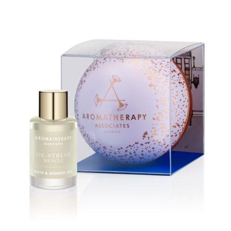 Aromatherapy Associates Precious Destress time bauble (€14.45)