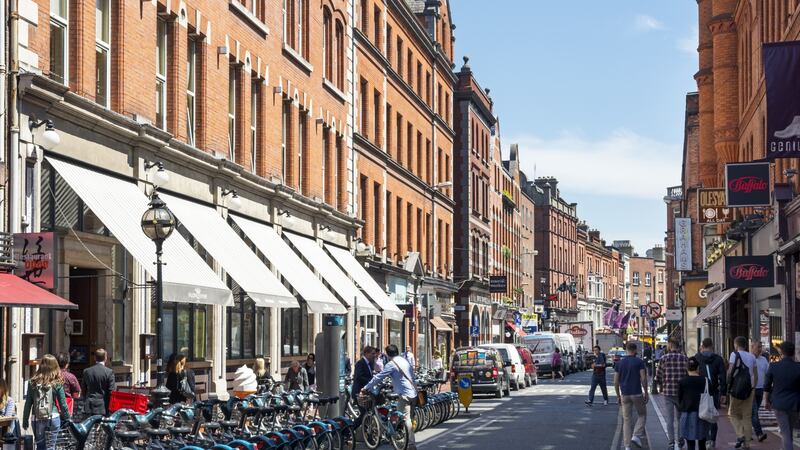 Next door (25 Exchequer Street) has been let to Jamie’s Italian for a pizzeria concept at a similar rent of €75,000, following the granting of planning permission for a change of use.