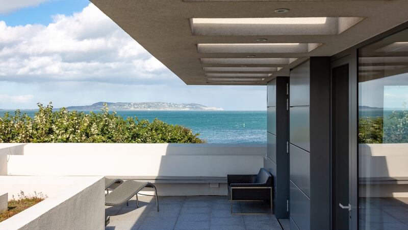 RP 12 Sandycove Avenue North