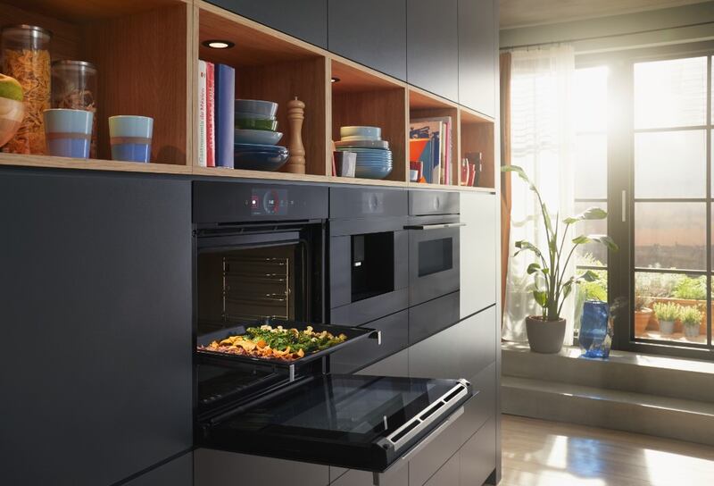 Bosch series 8 oven comes with an air fry and grill tray for a healthier frying option