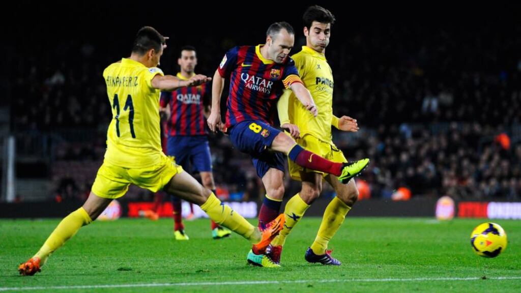 Andres Iniesta has agreed a new Barcelona contract.