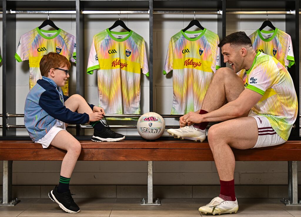 Galway footballer Damien Comer with James Lynskey at Croke Park for the launch of the 2025 Kellogg’s GAA Cúl Camps. Photograph: Sam Barnes/Sportsfile