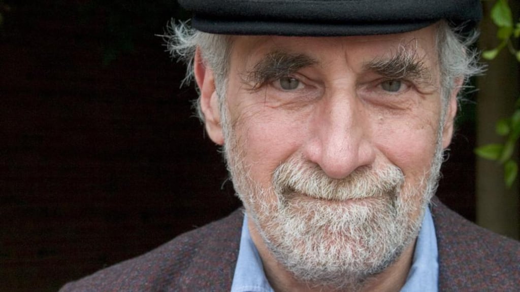 As a composer, Rzewski freely mixes elements that are often kept apart in modern music