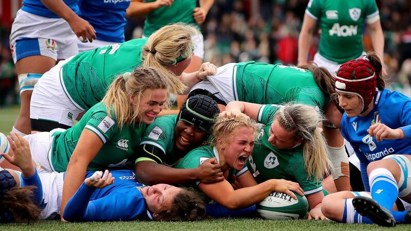 Neve Jones scores a try during Ireland's Six Nations game against Italy at Musgrave Park. Photograph: Ryan Byrne/Inpho