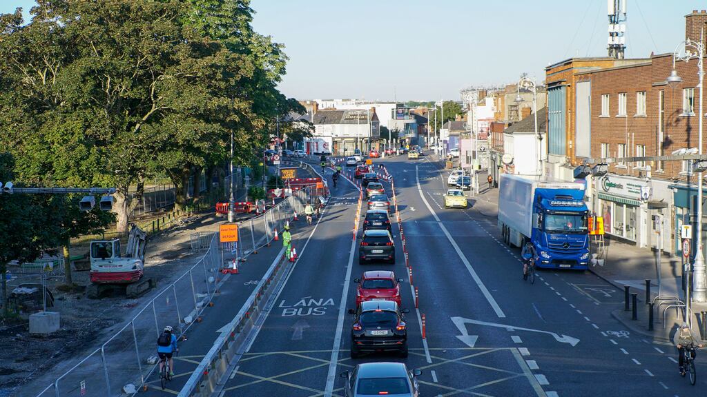 Private traffic is now banned from travelling inbound on North Strand Road from Fairview to the Five Lamps to facilitate the construction of the Clontarf to city centre cyclepath. Photo: Enda O'Dowd