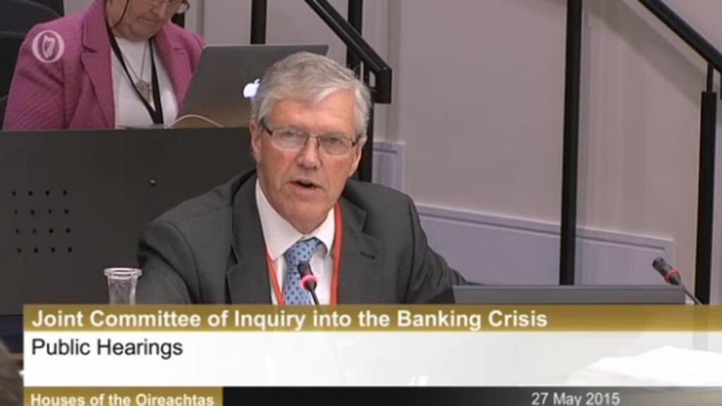 Tony Grimes, former Director General at the Central Bank, said in the two weeks running up to mid-September 2008 corporate deposits were being withdrawn.