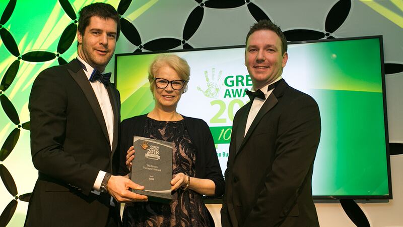Padraig Ryan, Grant Thornton Ireland, presents The Green Transport Award to Neil Menzies & Jane Ault, LUAS.