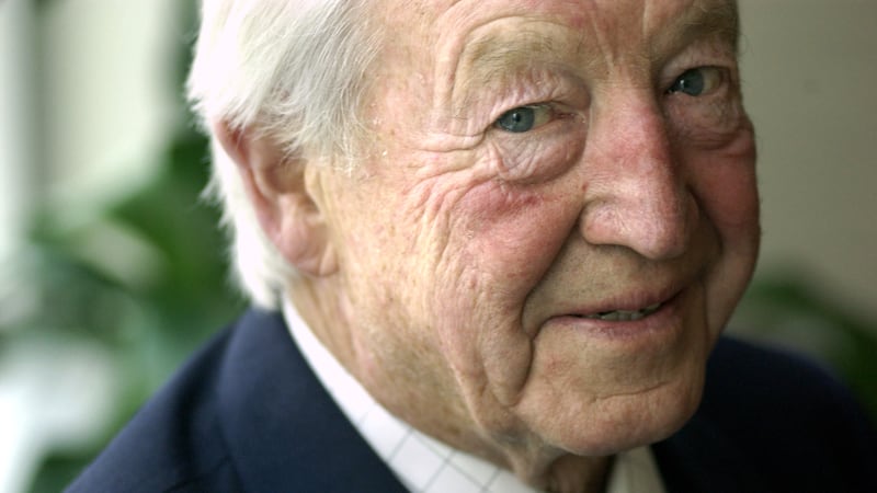 Sandy Gall obituary: Veteran foreign correspondent and broadcaster who reported from all over the world