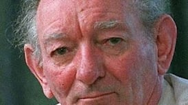 Broadway to dim lights in honour of Brian Friel