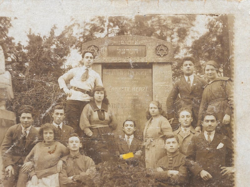 Oliver's great-grandmother, Perla Rozenblum at Herzl’s grave, kneeling centre-right. Photograph courtesy of Oliver Sears
