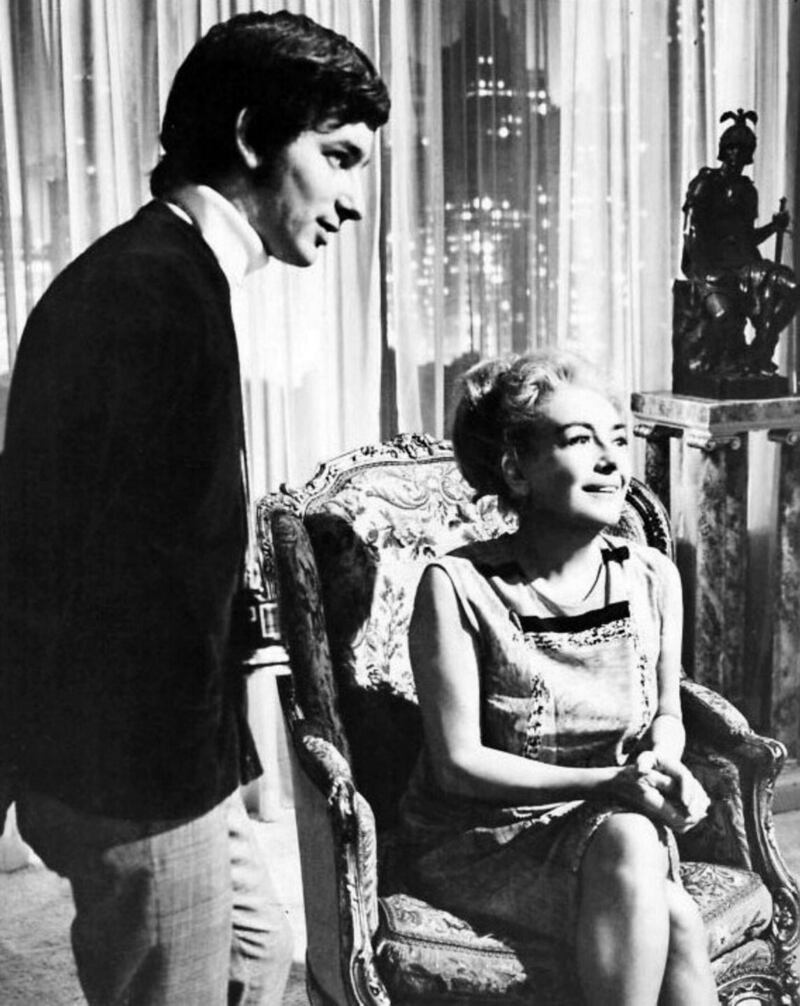 A young Steven Spielberg directing Joan Crawford in an episode of Rod Serling’s Night Gallery