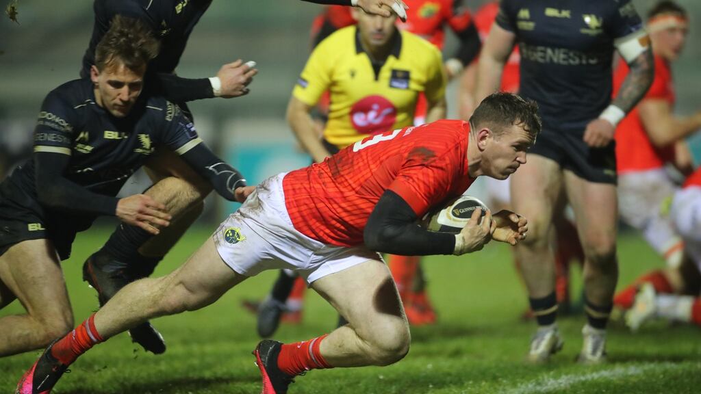 Munster’s Chris Farrell scores a crucial try against Connacht on Saturday night. Photograph: Inpho