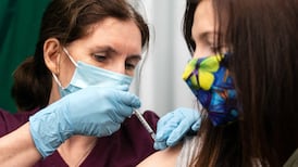 Coronavirus: Ireland administers its first doses of Moderna vaccine