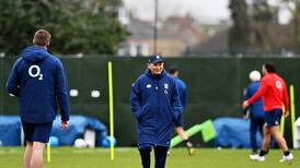 Eddie Jones seeks to put the pressure on Ireland