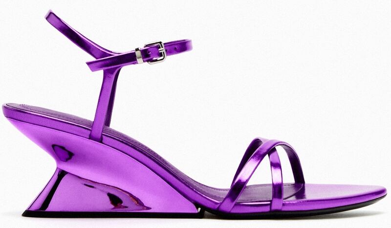 Metallic wedge, €49.95, Zara