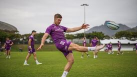 Munster opt for changed front row as they try to maintain their Champions Cup status