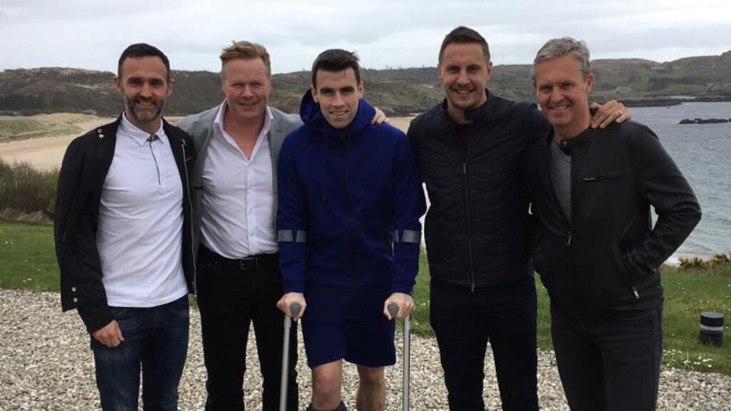 Seamus Coleman is visited by Everton manager Ronald Koeman, captain Phil Jagielka, fitness coach Jan Kluitenberg and Matt Connery. Photo: Twitter