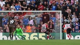 Premier League wrap: Keith Andrews’s Brentford see lead slip against Sunderland