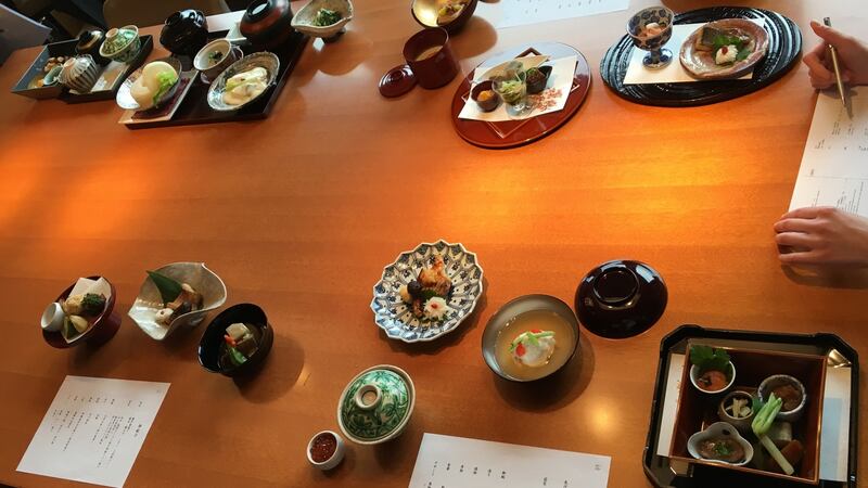 Set menu presentations being assessed for service