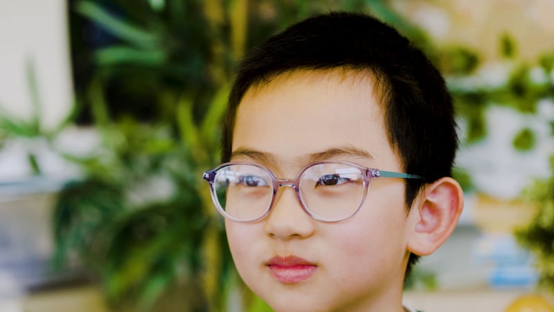 The Glass Booth/An Both Gloine