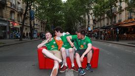 Trains, boats and planes bring the green armies to France