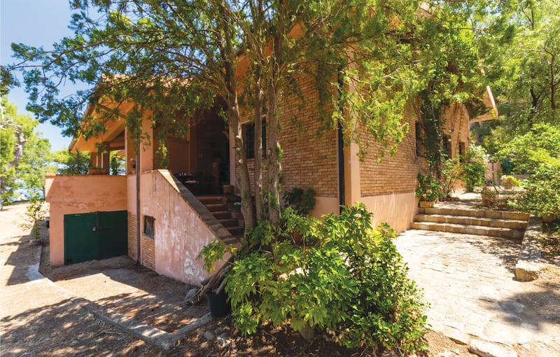 Sicily: San Mauro Castelverde