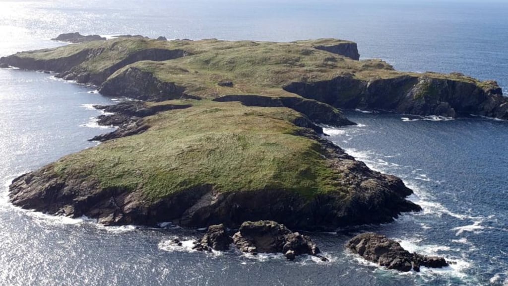 High Island or Ardoilean lies off the west coast of Connemara, close to Claddaghduff and Inishbofin.