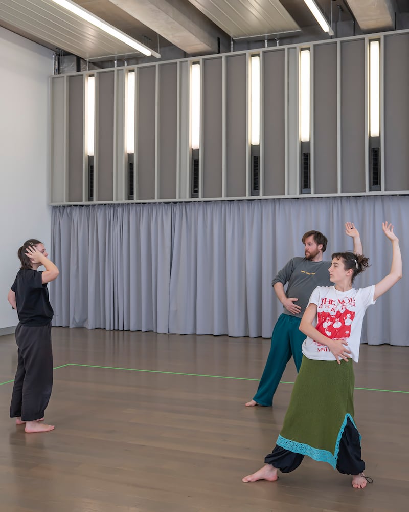 Belfast International Arts Festival 2025: Sarah Flavelle, Martha Tribe and Séan O’Neill rehearse Everynothing