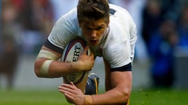 England dog it out against Australia