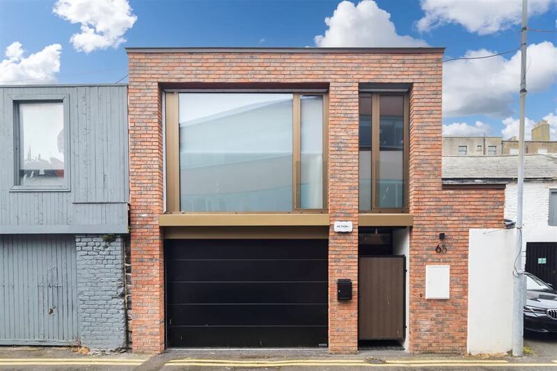 65 Leeson Close has off-street parking