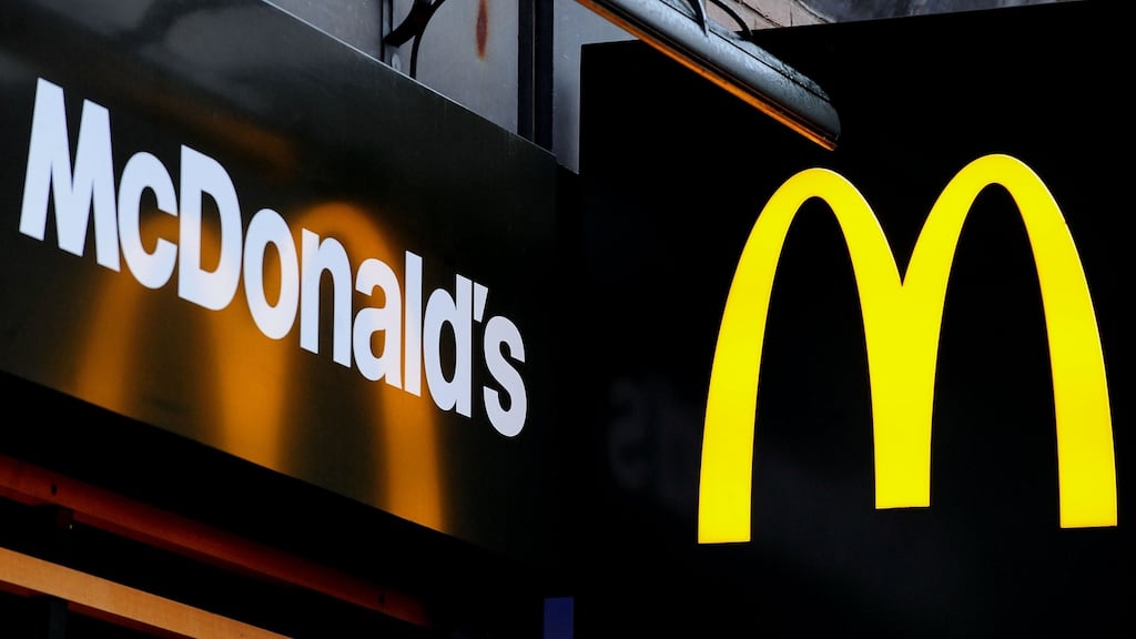 An obesity expert has criticised the fact the fast food chain McDonald’s is sponsoring part of the National Children’s Hospital thorugh its charitable arm.