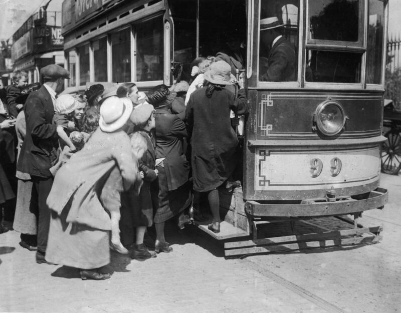June 1922: Irish refugees from Belfast arrive in Dublin, following the partition of Ireland into north and south. (Photo by Topical Press Agency/Getty Images)