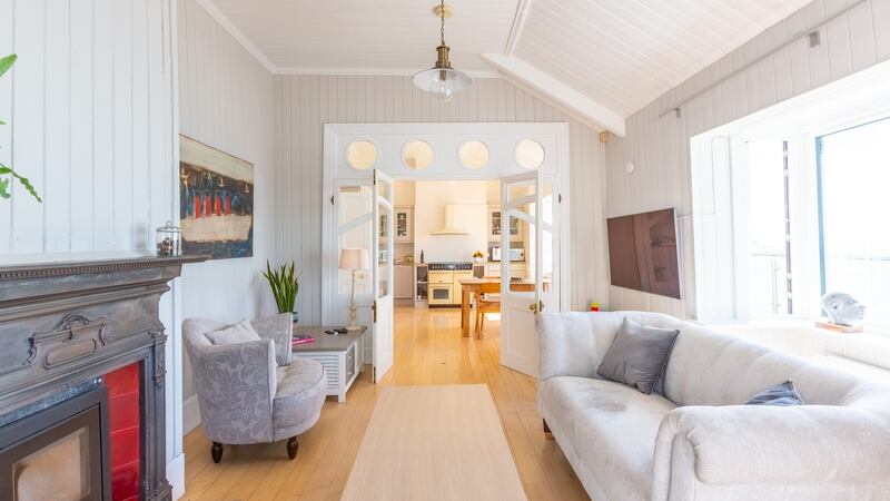 Living room leading to kitchen