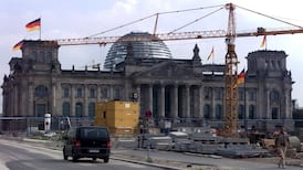 Politics of bilocation: back and forth between Bonn and Berlin