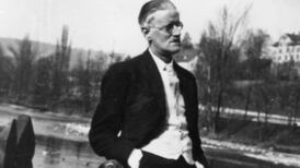 Fractal fiction: measuring the sentences in  Joyce’s ‘Finnegans Wake’