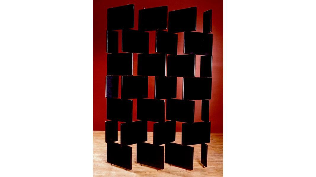 Brick Screen by Eileen Gray, which is on display as part of her retrospective in Paris