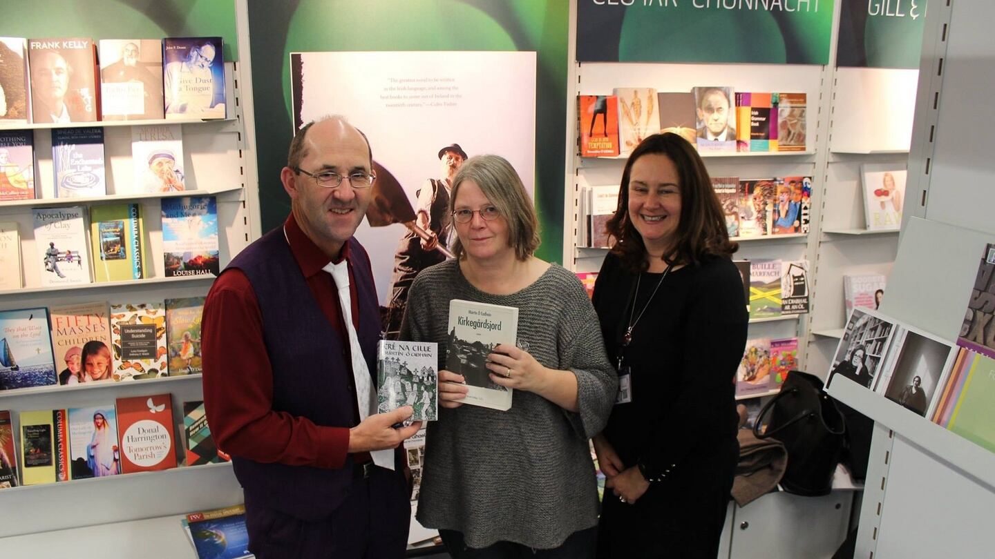Publisher Micheál Ó Conghaile, translator Gabriele Haefs and Sinéad Mac Aodha discuss the forthcoming German translation of Máirtín Ó Cadhain’s Cré na Cille