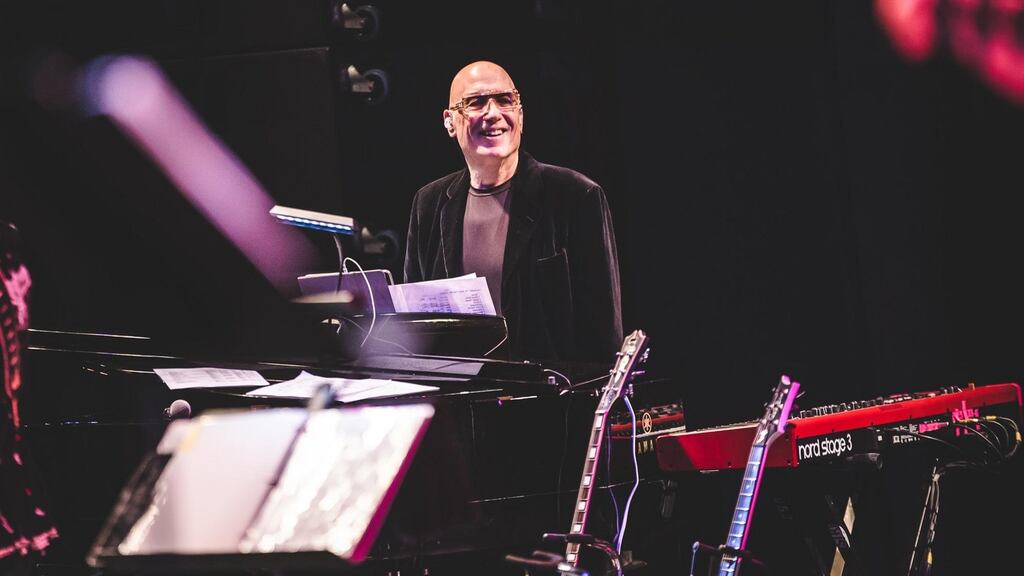 Mike Garson: “I love the music, I hate the music business!”